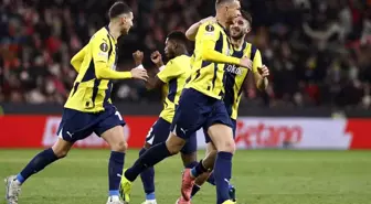 Fenerbahçe Slavia Prag'ı 2-1 Mağlup Ederek Puanını 8'e Yükseltti