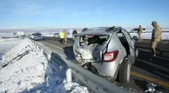 Kars'ta Öğretmenleri Taşıyan Minibüs Kazası: 14 Yaralı