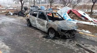 Ankara'da Kömürlüğünde Yangın, Garaja Sıçradı