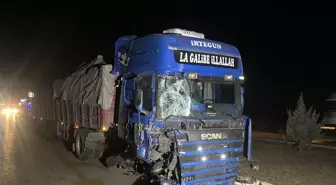 Manisa'nın Kula İlçesinde Zincirleme Trafik Kazası: 3 Yaralı