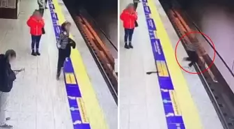 15 yaşındaki kız, Marmaray'ın önüne atladı! Dehşet anları kamerada