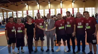 Aksu Fen Lisesi, Öğretmenler Arası Voleybol Turnuvası'nın Şampiyonu Oldu