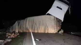 Amasya'da Tır Devrildi: Sürücü Yaralı