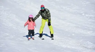 Zigana Kış Sporları Merkezi’nde Kayak Sezonu Erken Başladı