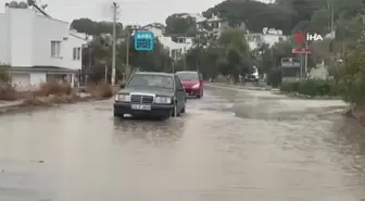 Ayvalık'ta Sağanak Yağış, Balıkçı Teknesi Battı