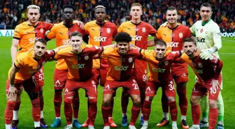 Galatasaray'da korkutan sakatlık: Yıldız futbolcu, sahayı sedyeyle terk etti