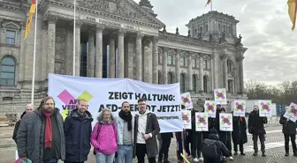 Almanya'da STK'lar, AfD'nin Yasaklanmasını Talep Ediyor