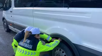 Bolu'da İşçi Servislerine Kış Lastiği Denetimi Yapıldı