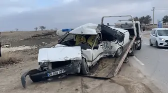 Eskişehir'de Otomobilin Aydınlatma Direğine Çarpması Sonucu Sürücü Hayatını Kaybetti