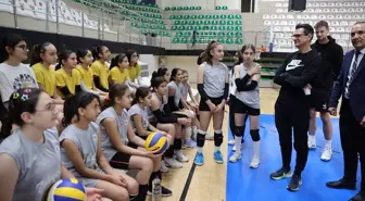 VakıfBank'tan Mardin'de 'Yarının Sultanları' Voleybol Projesi