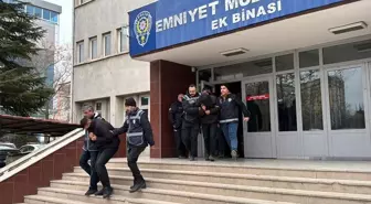 Kırıkkale'de Tabancayla Cinayet: Zanlı ve Babası Adliyeye Sevk Edildi