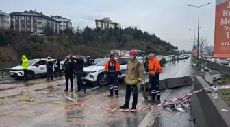 Maltepe'de Midibüs Devrildi: 1 Ölü, 7 Yaralı