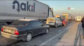 Kayseri'de Zincirleme Trafik Kazası: 2 Yaralı