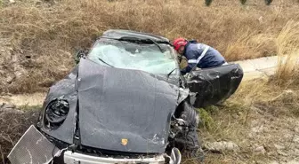 Balıkesir'de Tek Taraflı Trafik Kazası: Sürücü Yaralandı