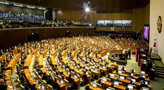 Güney Kore'de parlamento sıkıyönetim kararını iptal etti