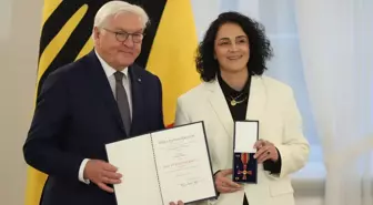 Almanya Cumhurbaşkanı Steinmeier, Spor Gönüllülerine Liyakat Nişanı Verdi