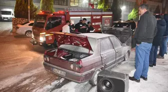 Boyabat'ta Park Halindeki Otomobilde Yangın Çıktı