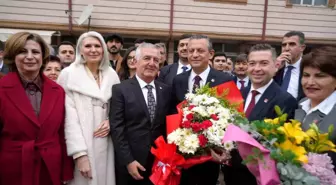 CHP Genel Başkanı Özgür Özel, Bilecik Mülakatı'nın Yapıldığı İstasyon Binasını Ziyaret Etti