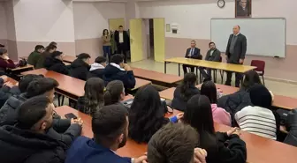 Boyabat'ta Üniversite Öğrencilerine Bağımlılıkla Mücadele Semineri Verildi