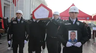 Kocaeli'de Kalp Yetmezliği Nedeniyle Hayatını Kaybeden Polis Memuru İçin Tören Düzenlendi