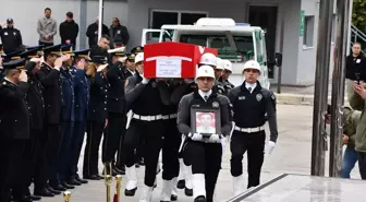 Adana'da otomobilin çarpması sonucu şehit olan polis için tören düzenlendi