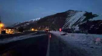 Erzurum-Artvin Yolu'nda Buzlanma Nedeniyle Üç Kaza Meydana Geldi