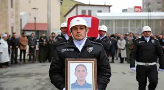 Muş'ta Kalp Krizi Geçiren Polis Memuru Yunus Yavuz İçin Cenaze Töreni Düzenlendi