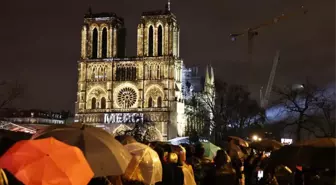 Notre Dame Katedrali Görkemli Bir Törenle Yeniden Açıldı