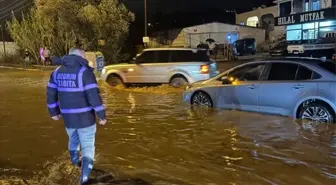 Bodrum'da Sağanak Sel Felaketi: Evler Su Bastı