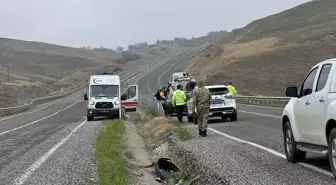 Diyarbakır'da Tır Lastiği Otomobile Çarptı: 1 Ölü