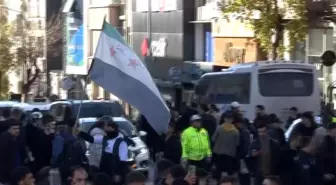 İstanbul'da Suriyeliler, Esed Rejiminin Sonunu Coşkuyla Kutluyor