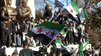 İstanbul'da Suriyeliler, Esed Rejiminin Sonunu Coşkuyla Kutladı