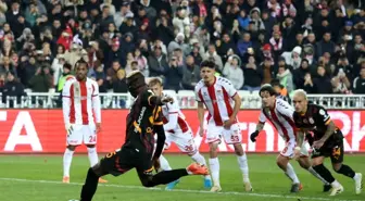 Sivasspor - Galatasaray Maçının İlk Yarısı: 2-1