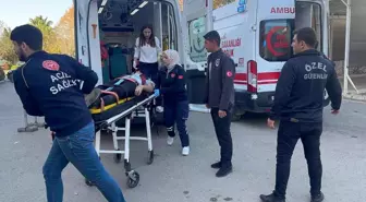 Adıyaman'da Otomobil ile Traktör Çarpıştı: 3 Yaralı