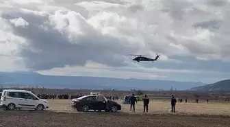 Isparta Valisi Abdullah Erin, eğitim uçuşu sırasında bir askeri helikopterin düştüğünü, 4 askerin şehit olduğunu bildirdi.