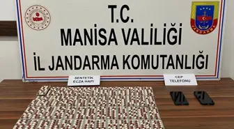 Manisa'da Otomobilde 1787 Sentetik Hap Ele Geçirildi, İki Şüpheli Tutuklandı