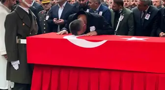 Babadan şehit evladına son veda