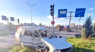 Bursa'da Trafik Kazası: Bir Kişi Hayatını Kaybetti, Bir Yaralı