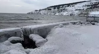 Çıldır Gölü'nde Buz Sarkıtları Oluştu