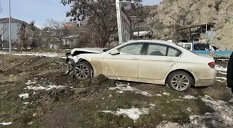 Erzurum'da Otomobil Kazası: 4 Yaralı, 2'si Ağır