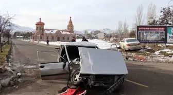 Erzurum'da Trafik Kazası: 4 Yaralı