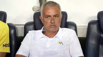 Mourinho'nun başı büyük dertte: Fenerbahçe'de sol bek kalmadı
