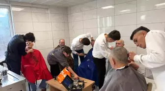 Osmancık Öğrencileri Huzurevi Sakinlerine Kuaförlük Hizmeti Verdi