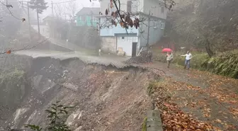 Zonguldak'ta Heyelan Sonrası Yol Yapımı İçin Bekleyiş