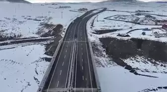 Ardahan'da 276 metre uzunluğundaki Kura Viyadüğü trafiğe açıldı