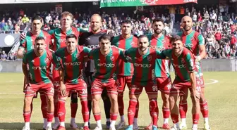 Karşıyaka, Bursaspor ile Zorlu Bir Mücadeleye Çıkıyor