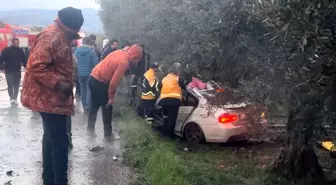 Bursa'da Tanker ile Otomobil Kafa Kafaya Çarpıştı: Muhtar Hayatını Kaybetti