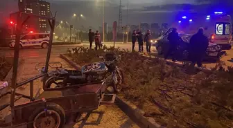 Kayseri'de Otomobil ve Motosiklet Çarpıştı: 4 Yaralı