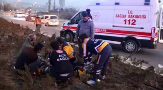 Kayseri'de Otomobil ile Sepetli Motosiklet Çarpıştı: 4 Yaralı