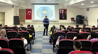 735 öğrenci güvenlik konularında bilgilendirildi